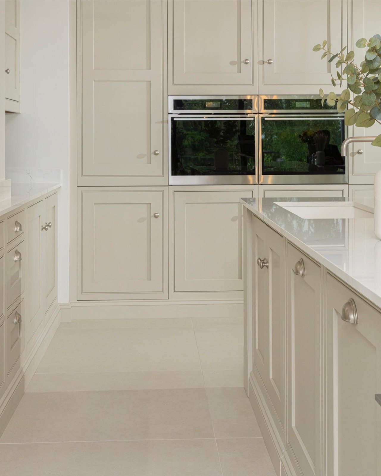 Tall units with two built-in ovens